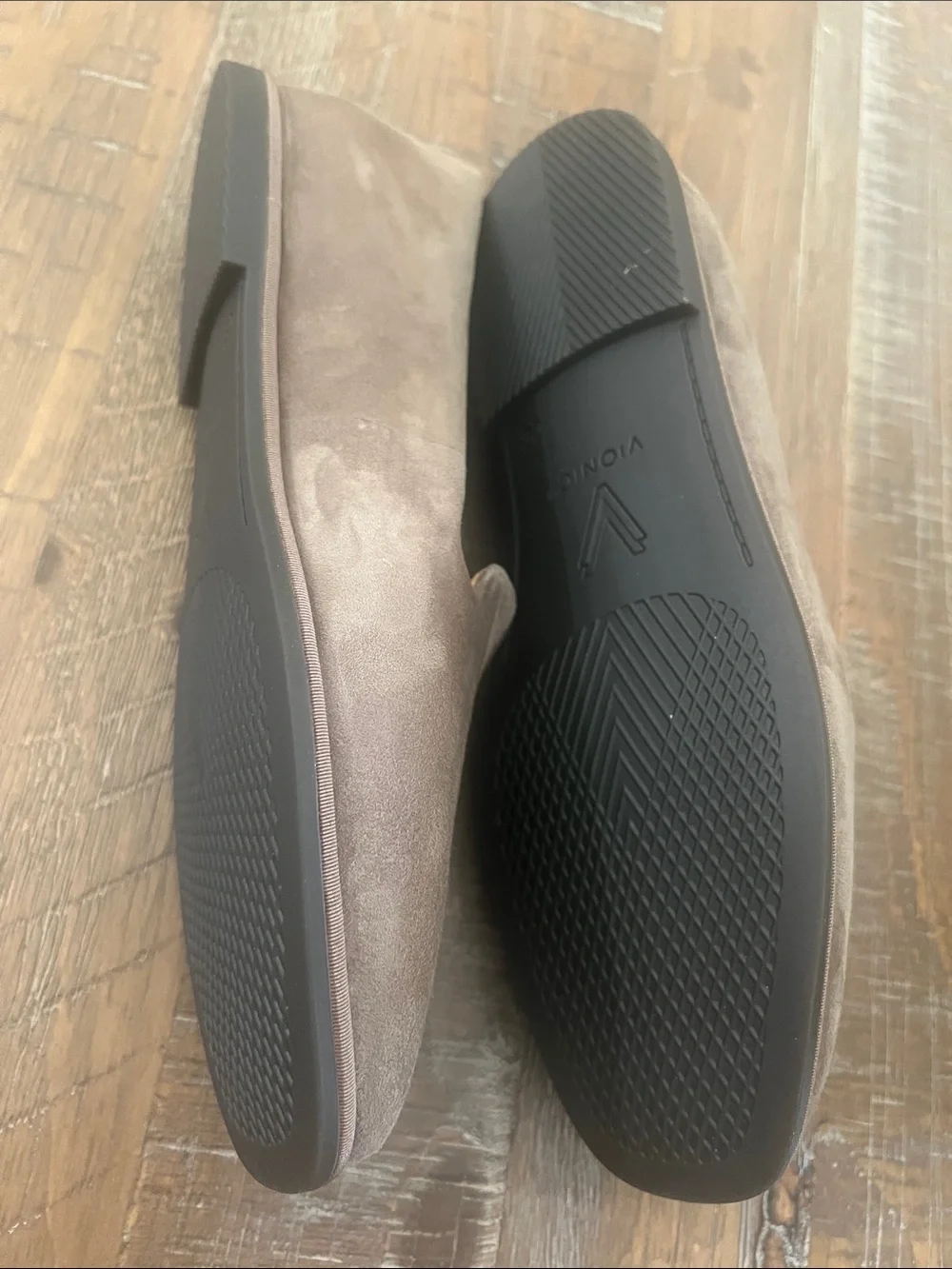 Vionic elegant taupe